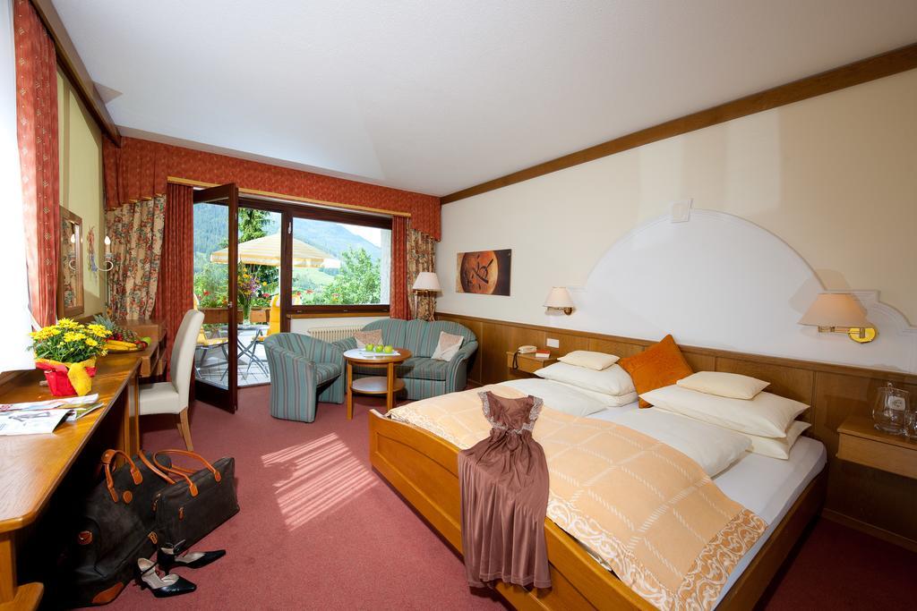 Wohlfuehl & Genusshotel Felsenhof Bad Kleinkirchheim Kültér fotó