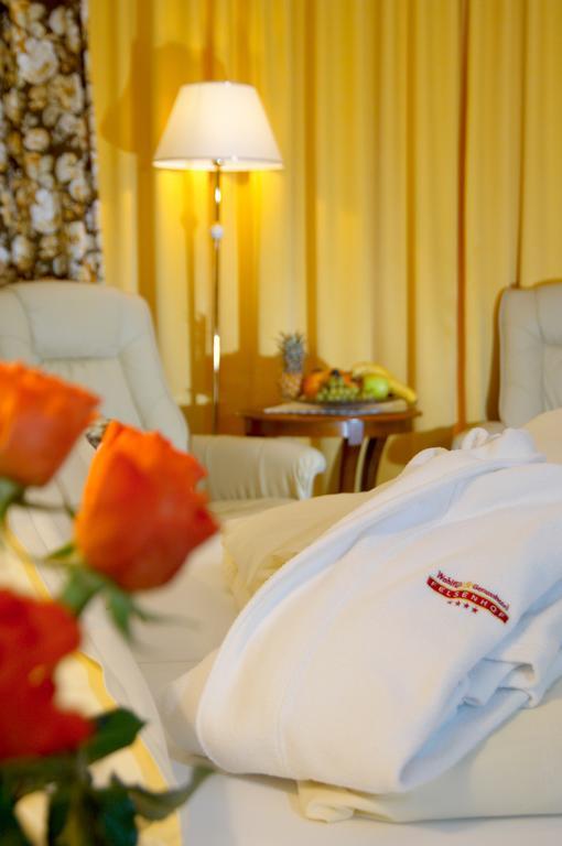 Wohlfuehl & Genusshotel Felsenhof Bad Kleinkirchheim Kültér fotó