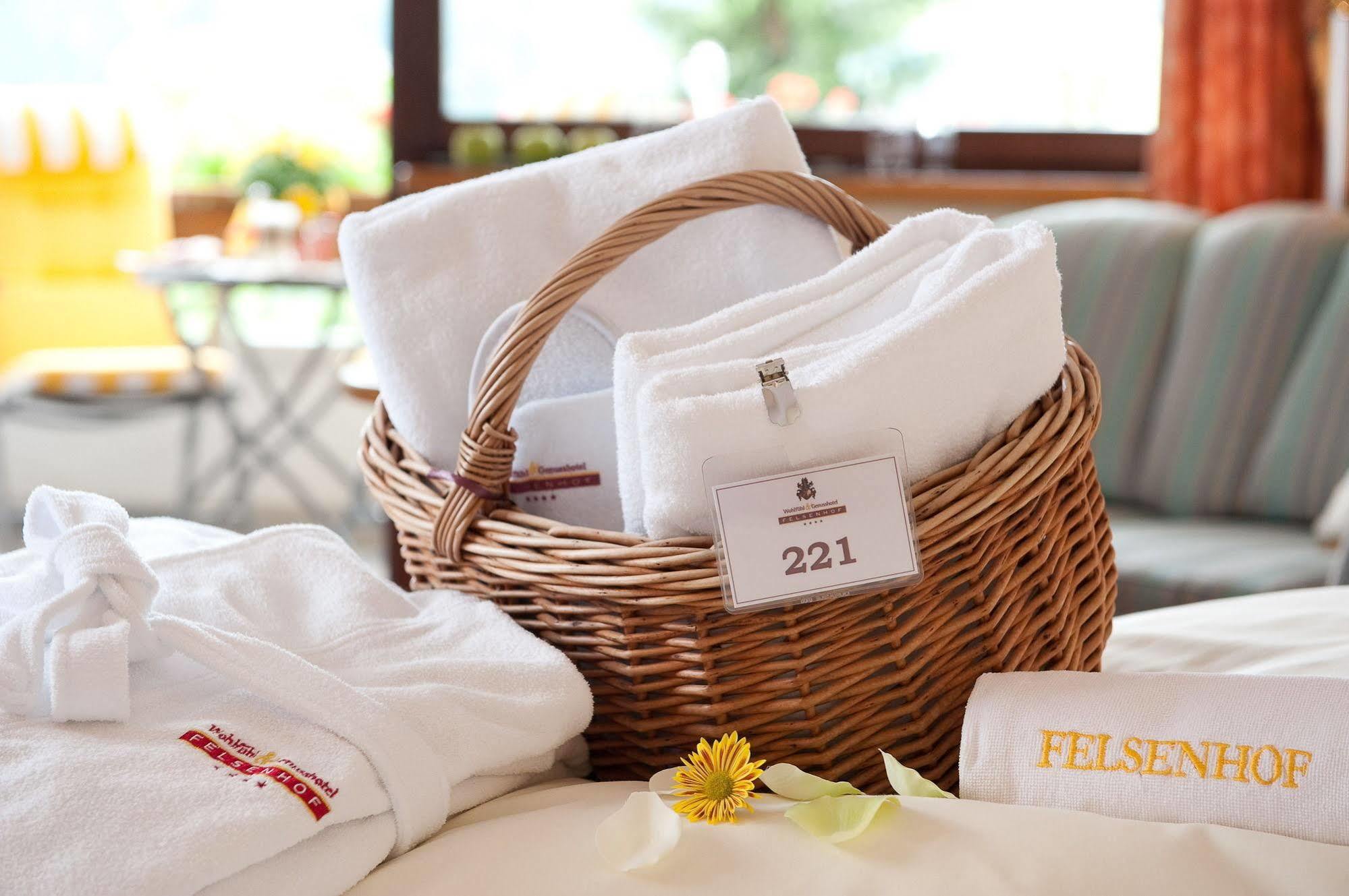 Wohlfuehl & Genusshotel Felsenhof Bad Kleinkirchheim Kültér fotó