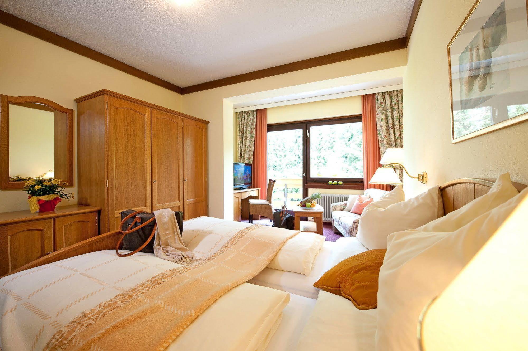 Wohlfuehl & Genusshotel Felsenhof Bad Kleinkirchheim Kültér fotó